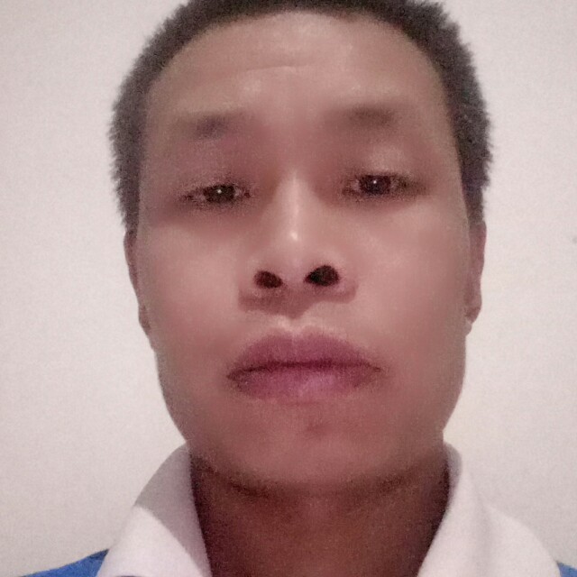 会煮饭的男人。的照片