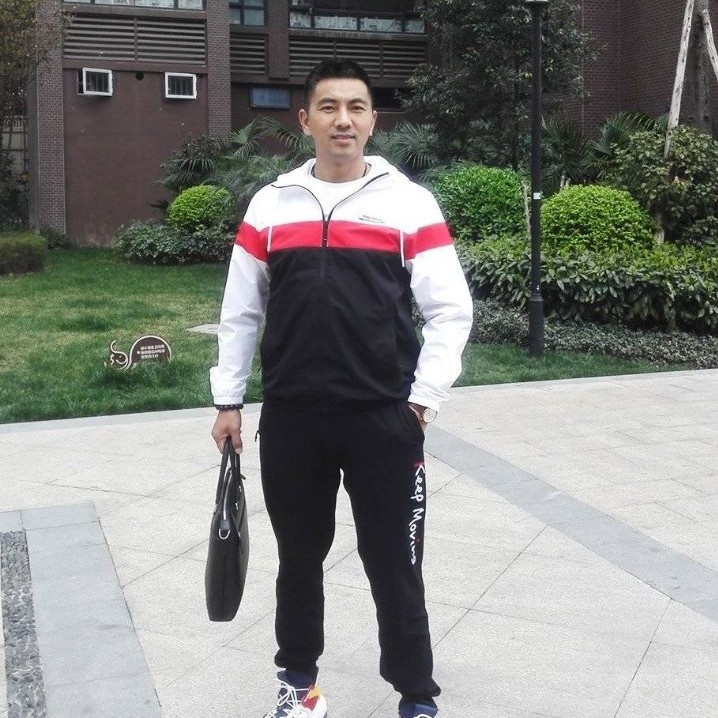 A.峰的照片