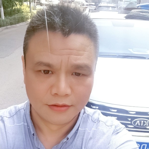 口红闻美满的照片