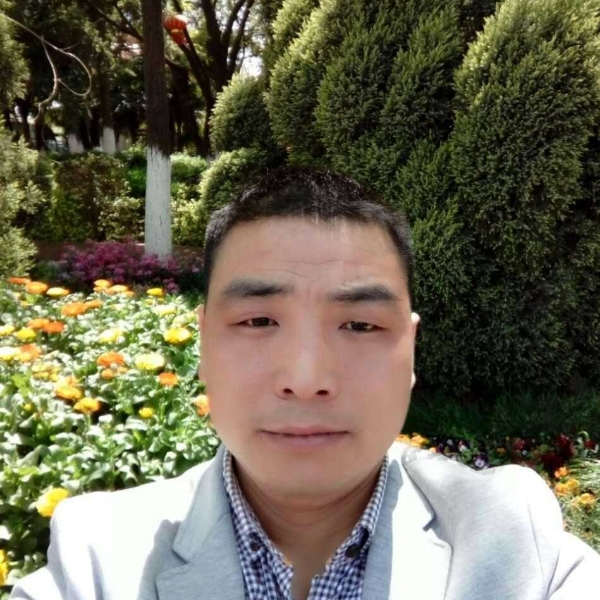 开放指甲油的照片