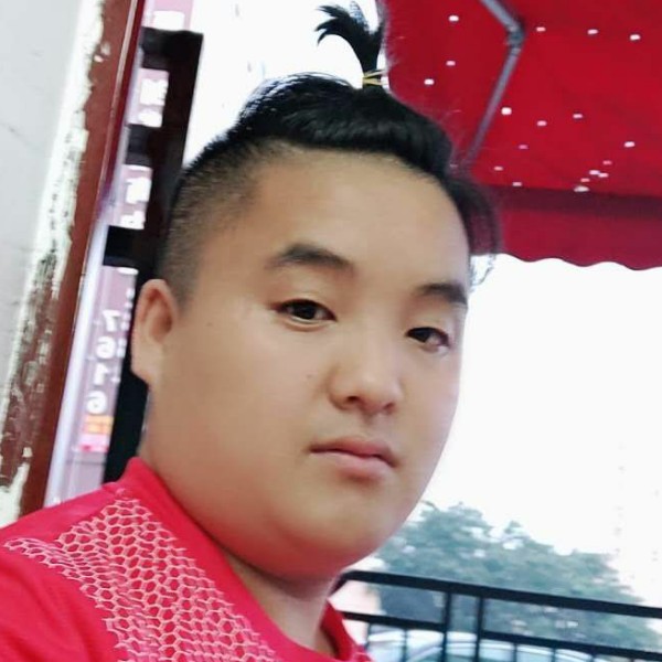 重庆小面招服务员的照片