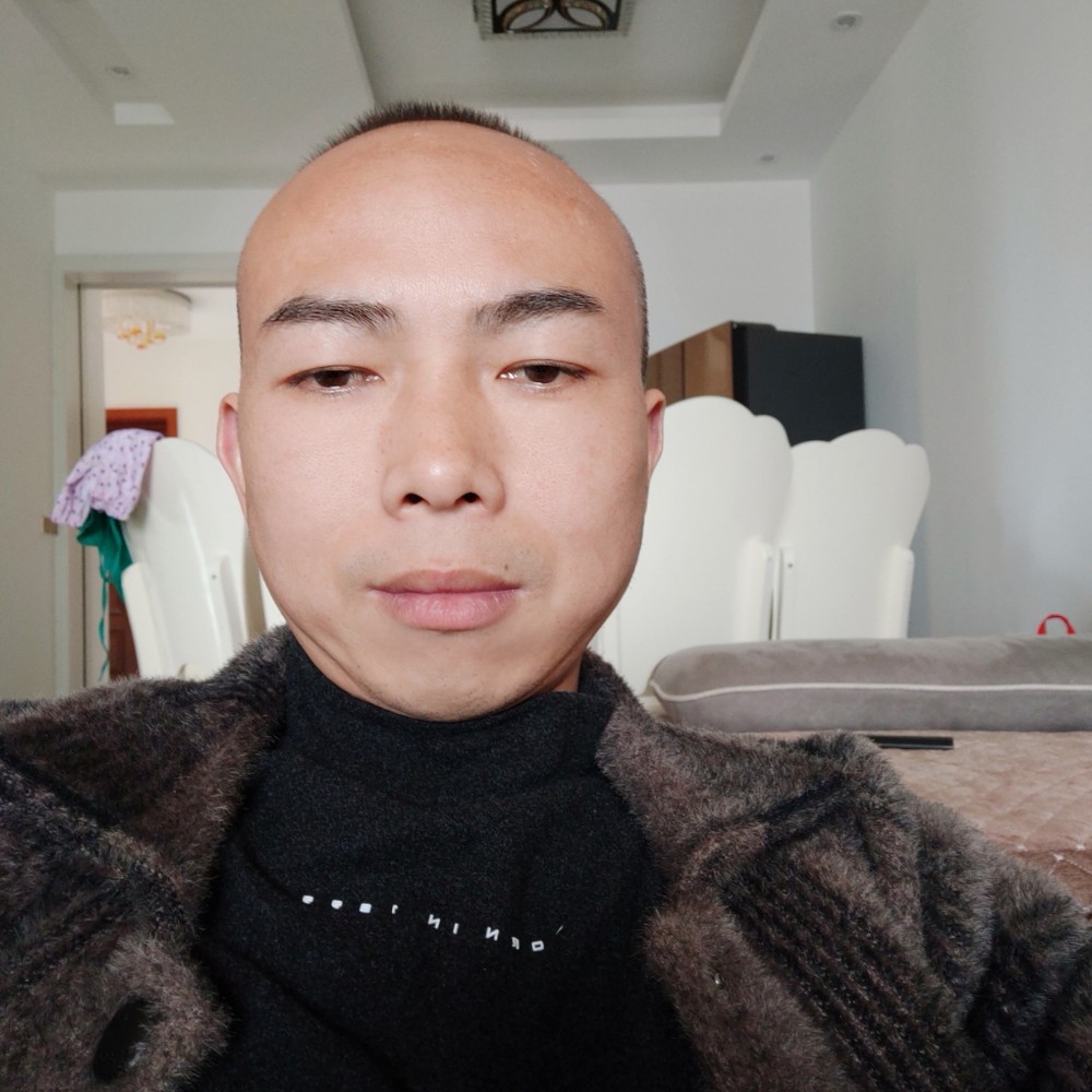 明继光的照片