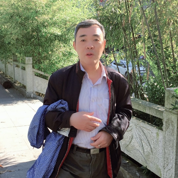 失眠爱恋水池的照片