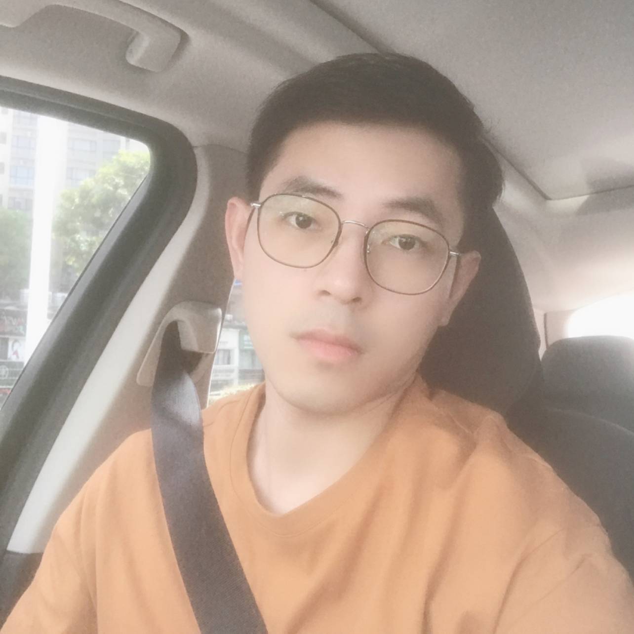 初春de小溪的照片