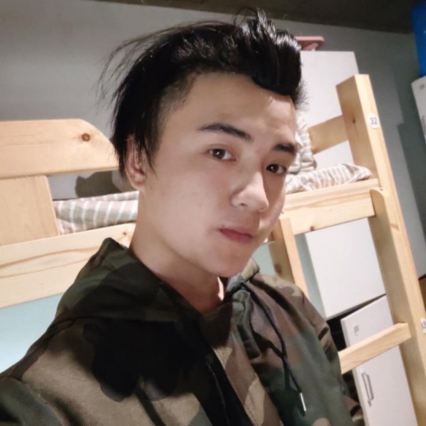 何宏波的照片