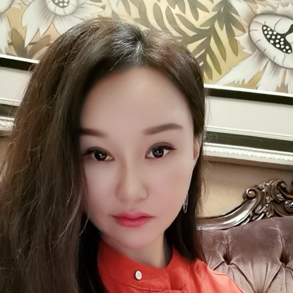 小飞花花的照片