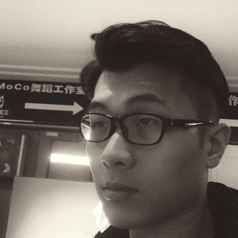 呆萌吃醋鸡翅的照片