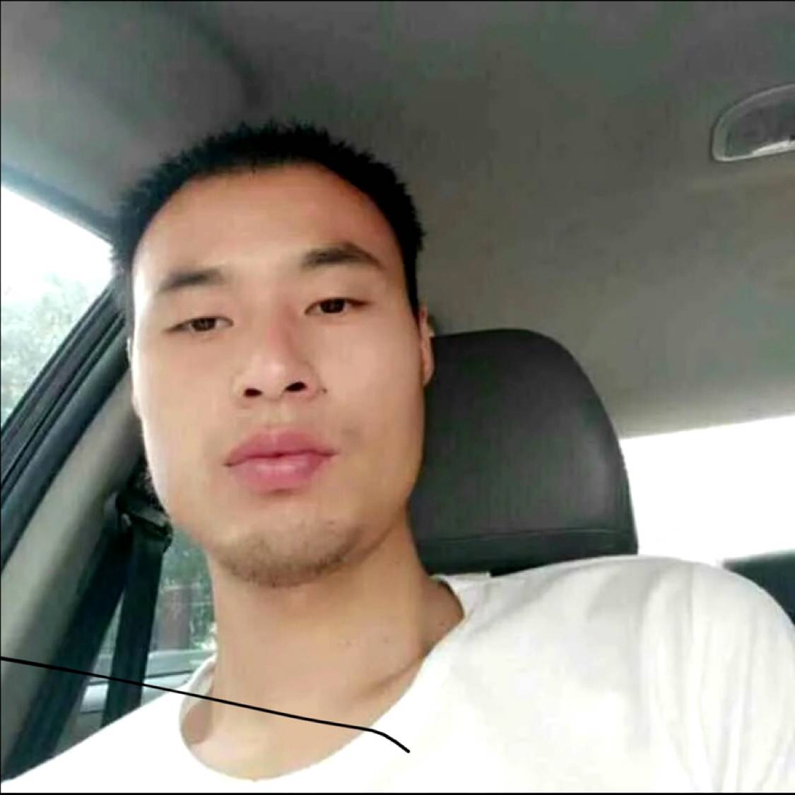 鞋子回首独寂的照片