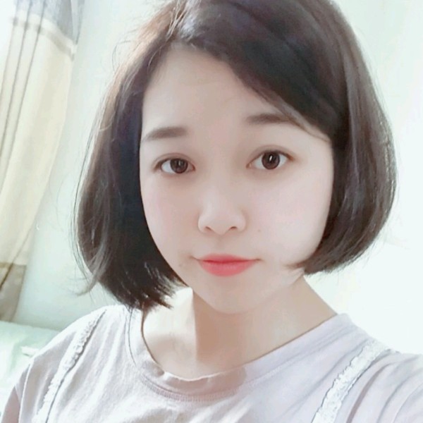 美娜的照片