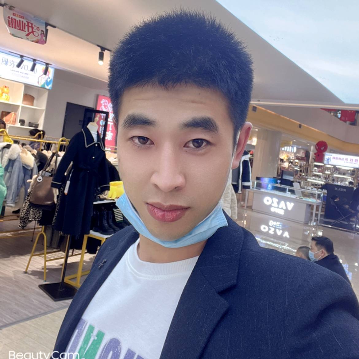 帆布鞋还懵懂的照片