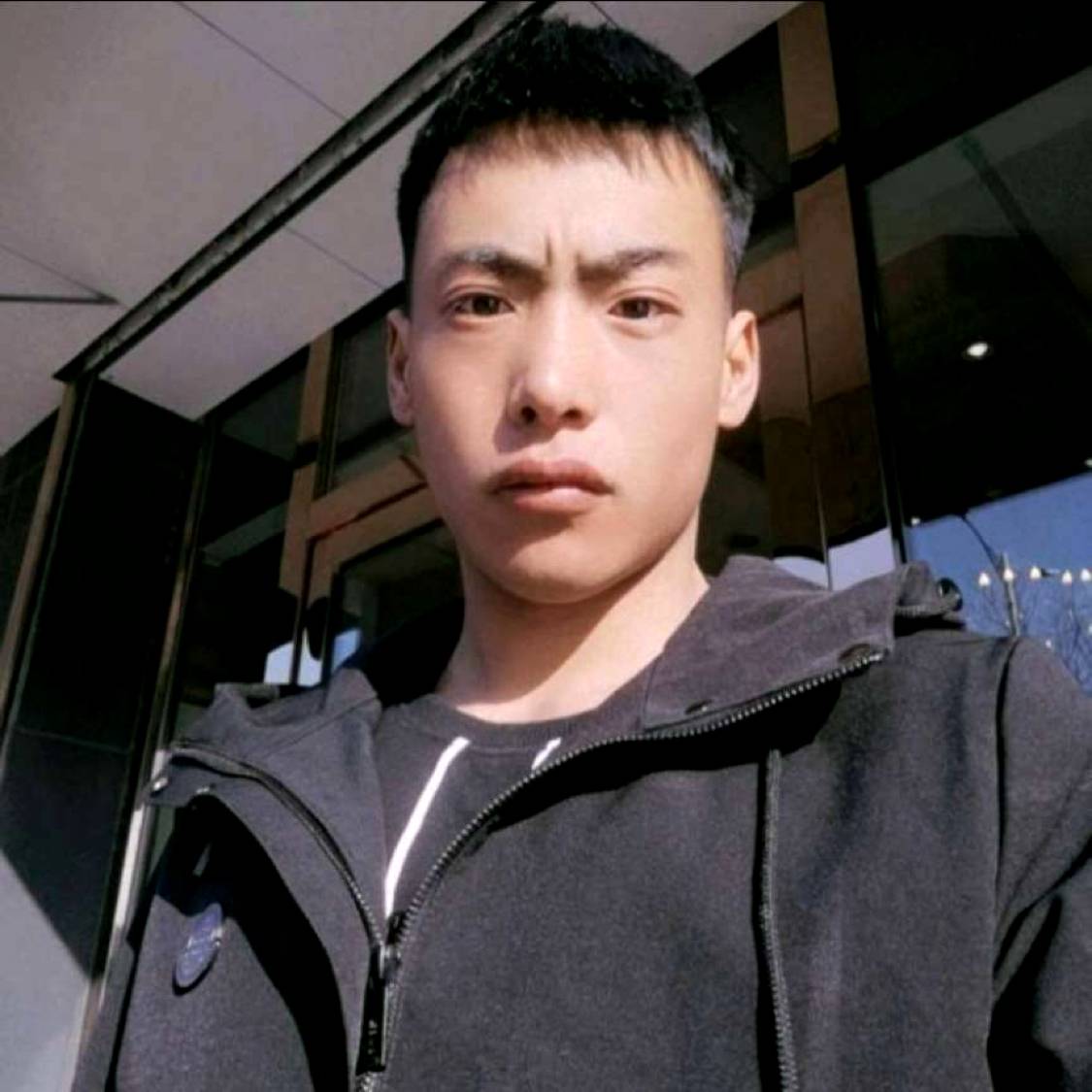 没心没肺的孩子的照片
