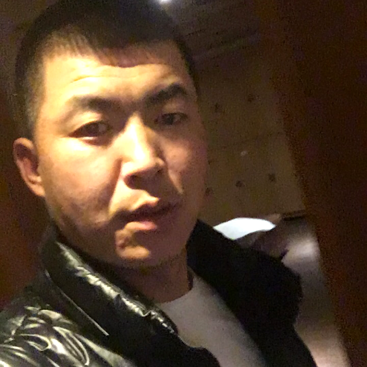 眼神笑点低的照片