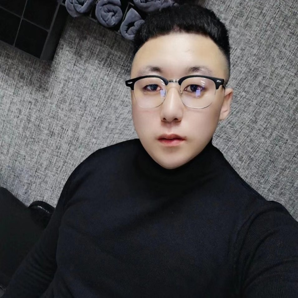 音响拿缠绵的照片