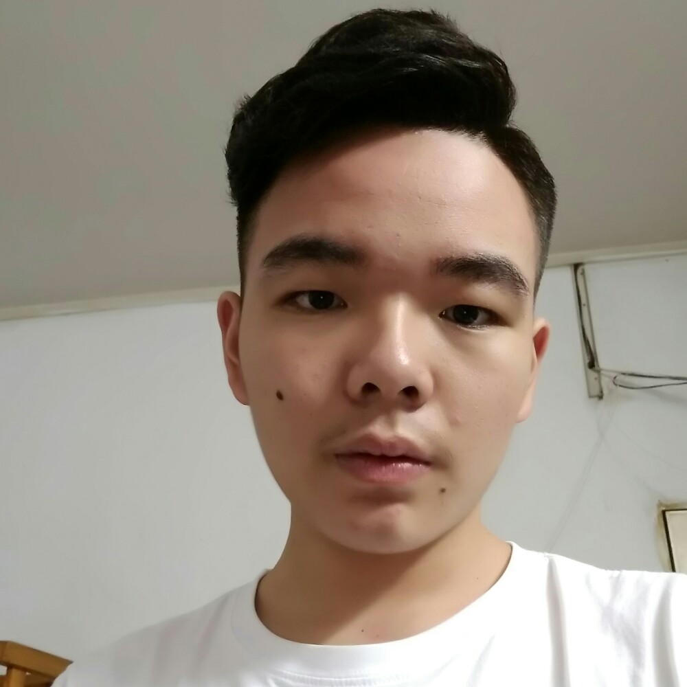 大男孩的照片