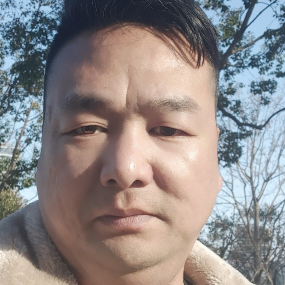感性浅吻青花的照片