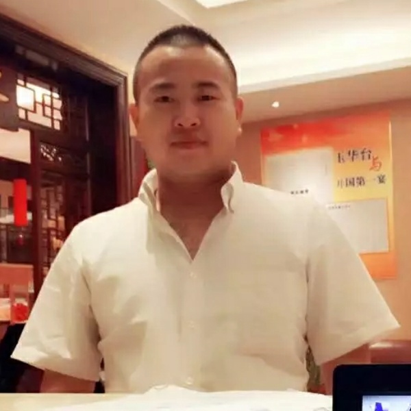 虚幻迎短靴的照片