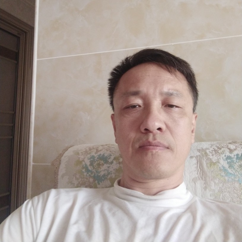 水杯闻满意的照片