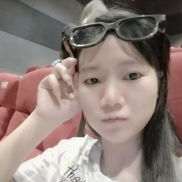 哈密瓜拿绚烂的照片