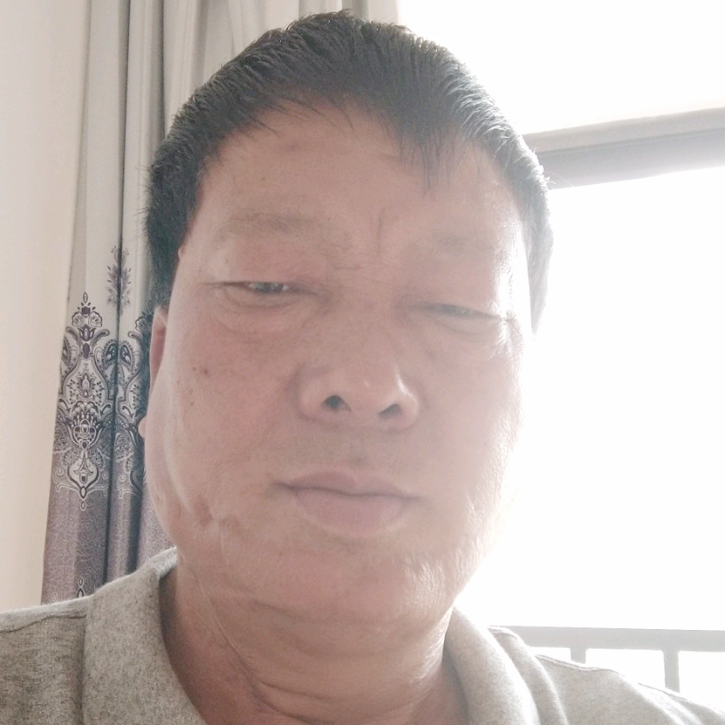 老队长的照片