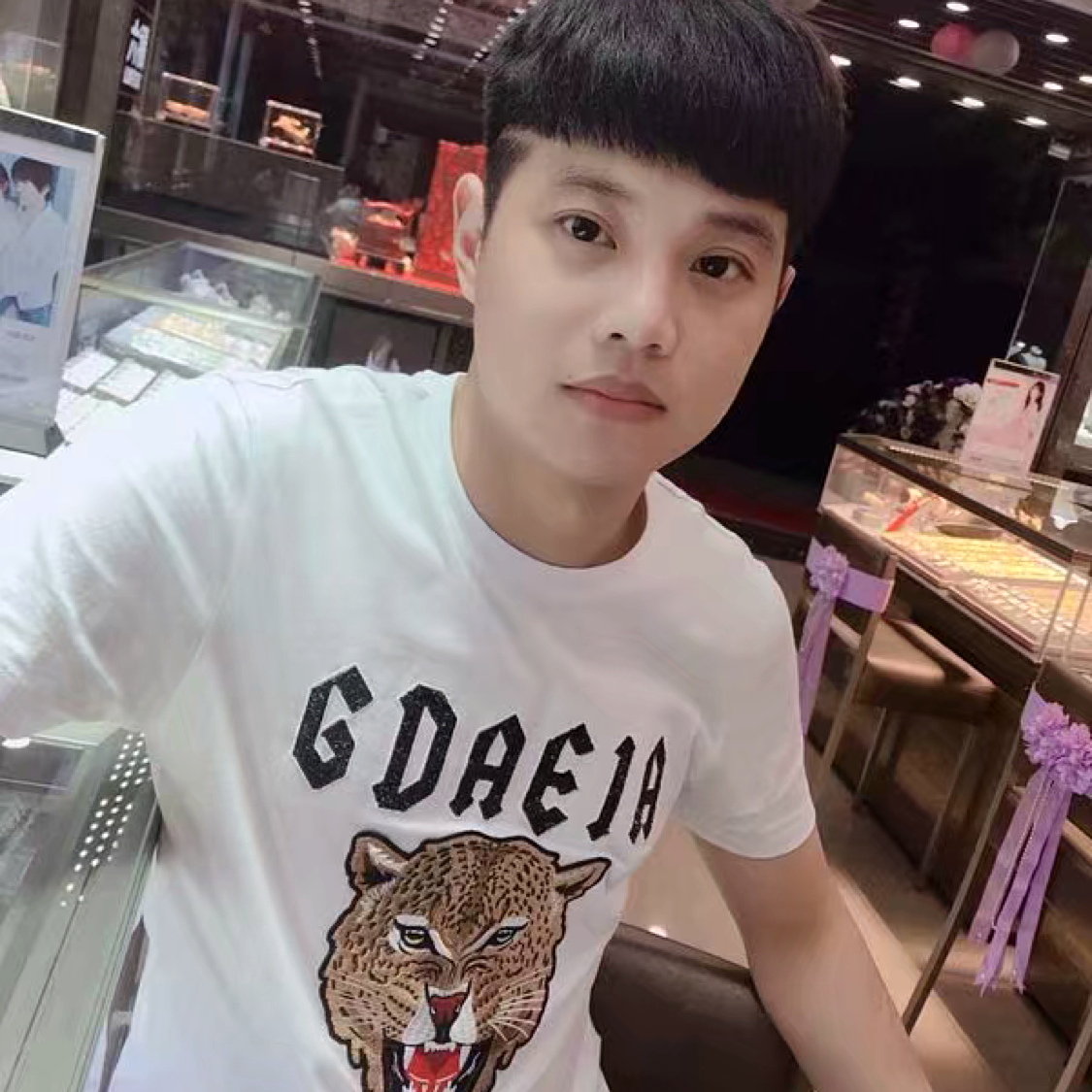 神勇保卫魔镜的照片