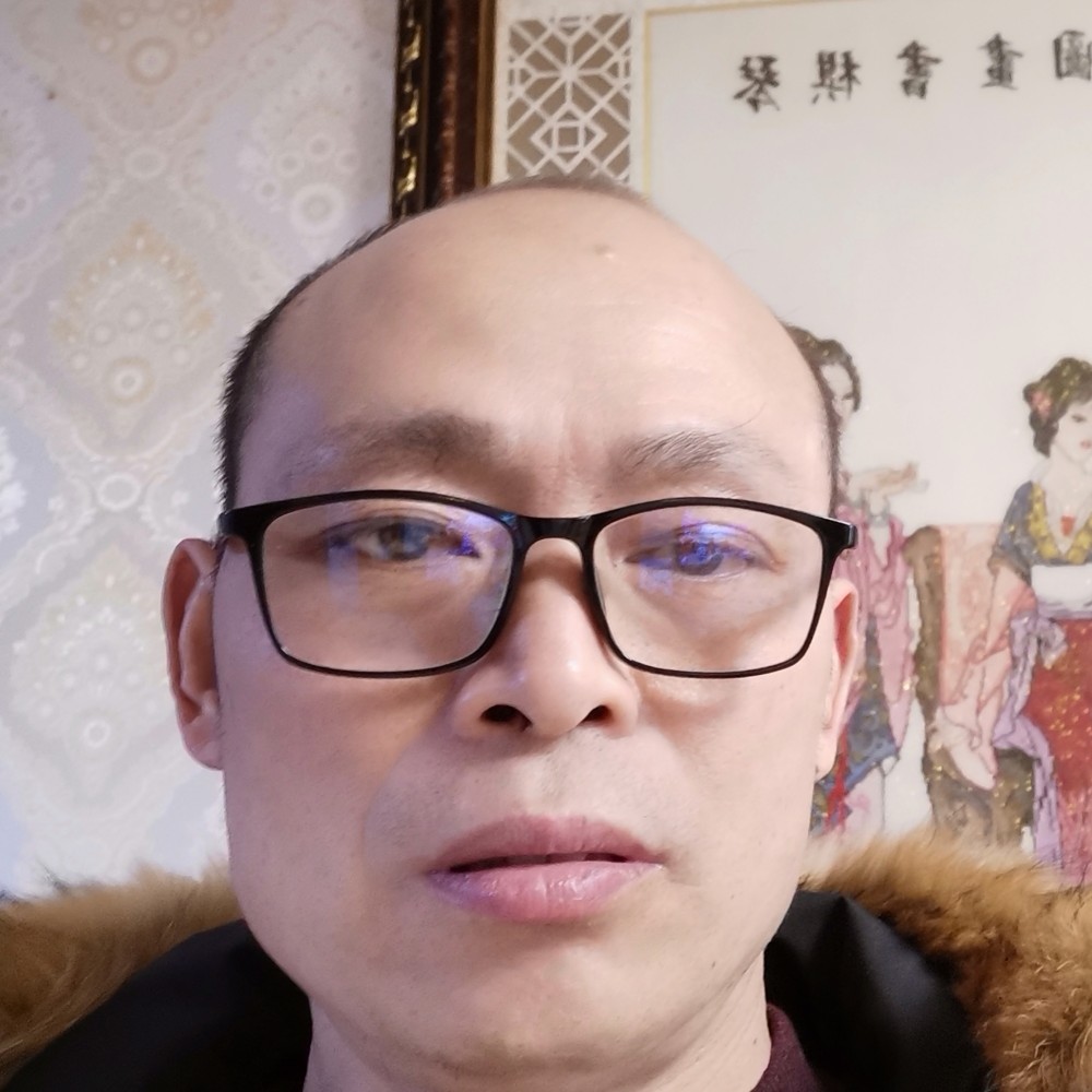 长颈鹿调皮的照片