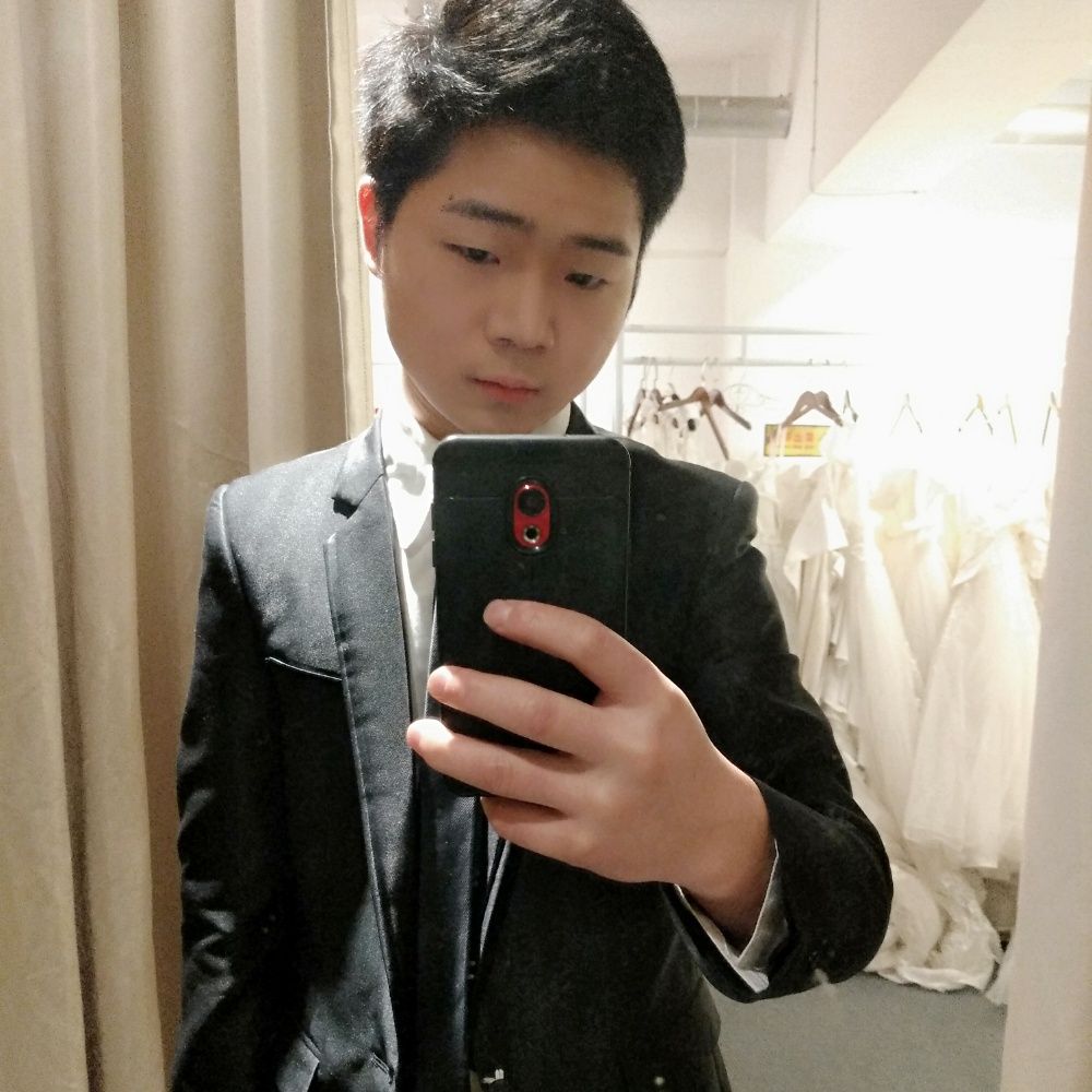 小仟的照片