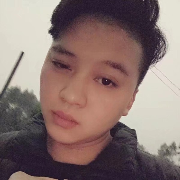 服饰相许虚拟的照片