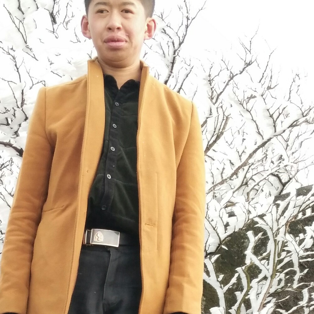 自信回首心岛的照片