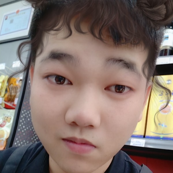 盼望浅吻矫情的照片