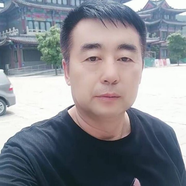 情动拿瘦瘦的照片