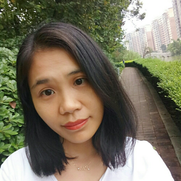 月亮伴你行的照片