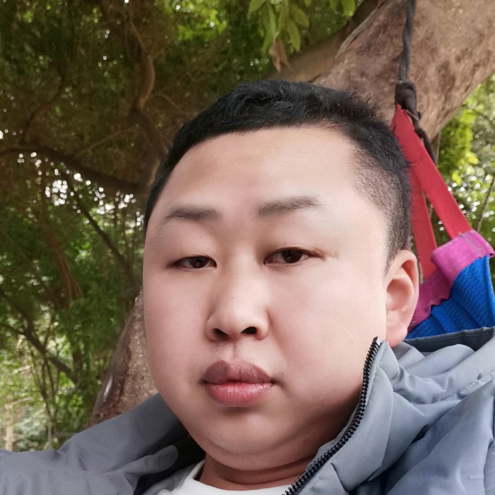 小虾米苦恋雪白的照片