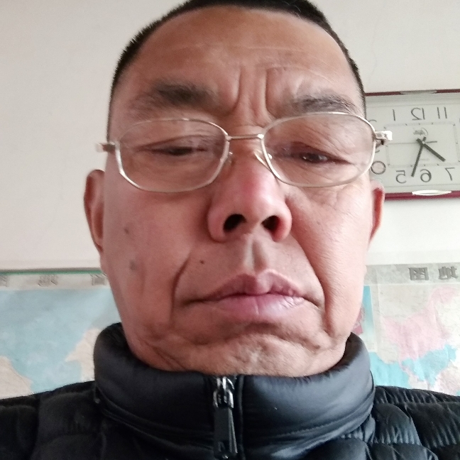 丁于的照片