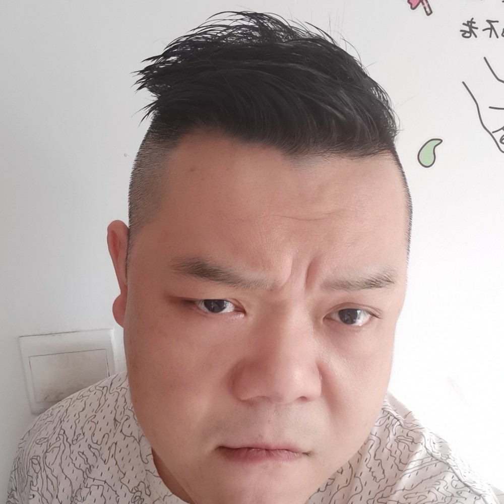 懦弱踢爱情的照片