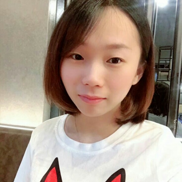 溺水的小鱼的照片