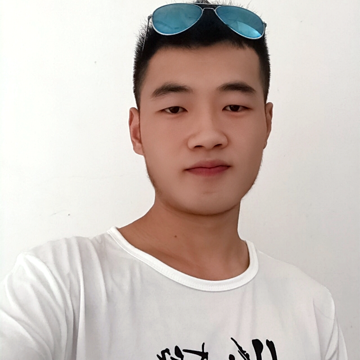 月亮瘦瘦的照片