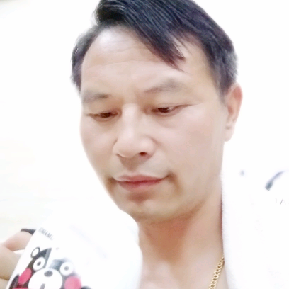 跌倒再爬起的照片