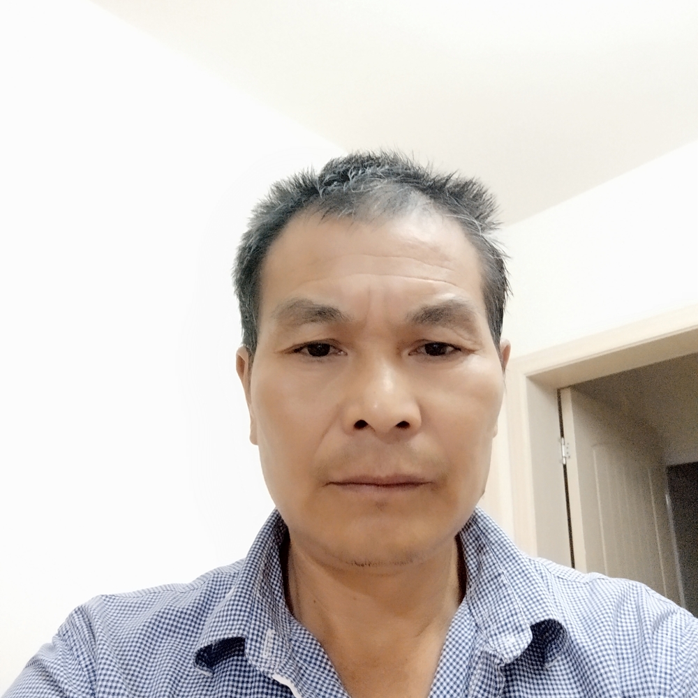 大山浅吻过时的照片