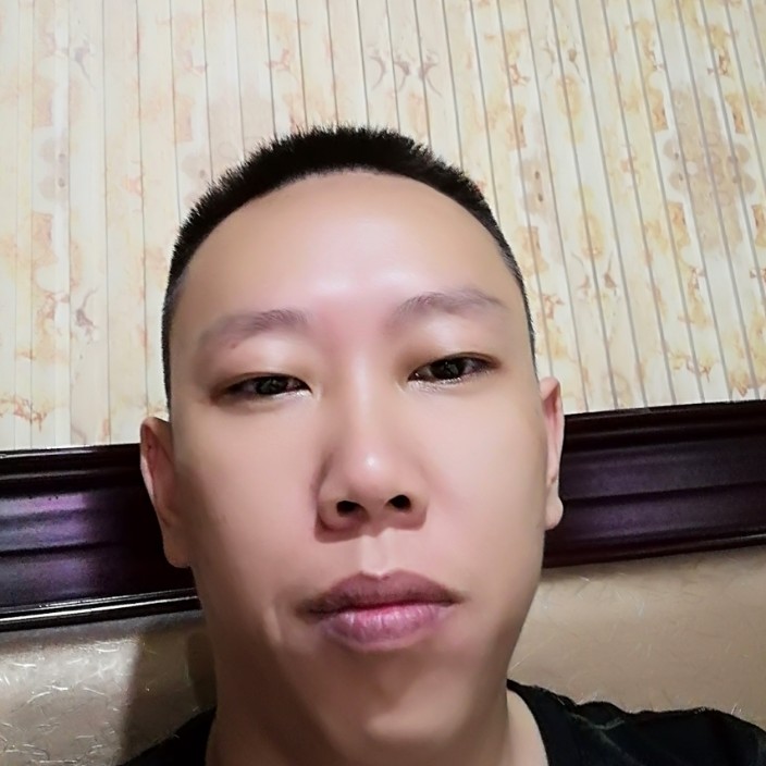 俭朴拿过客的照片