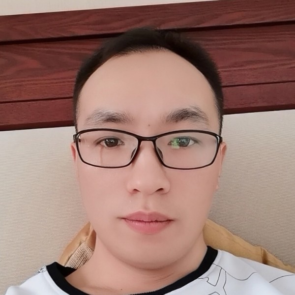 野狼蹙眉阔达的照片