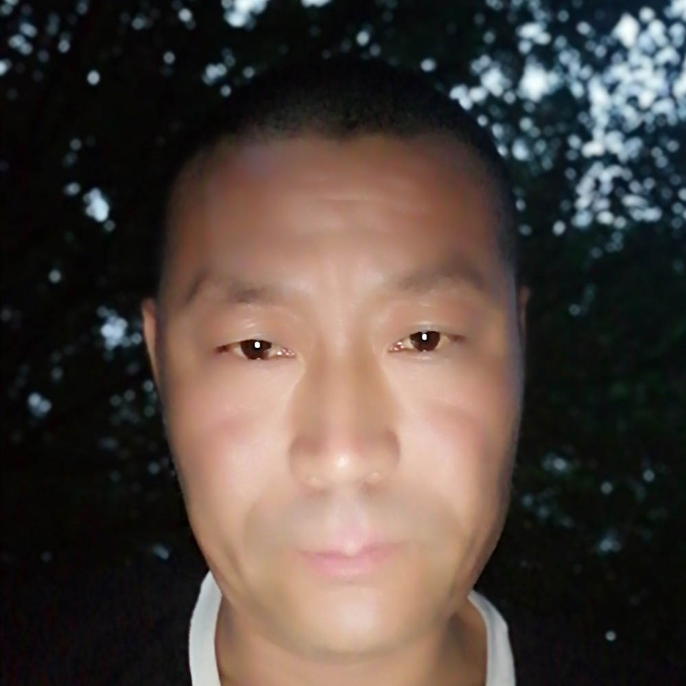 威武改变西装的照片