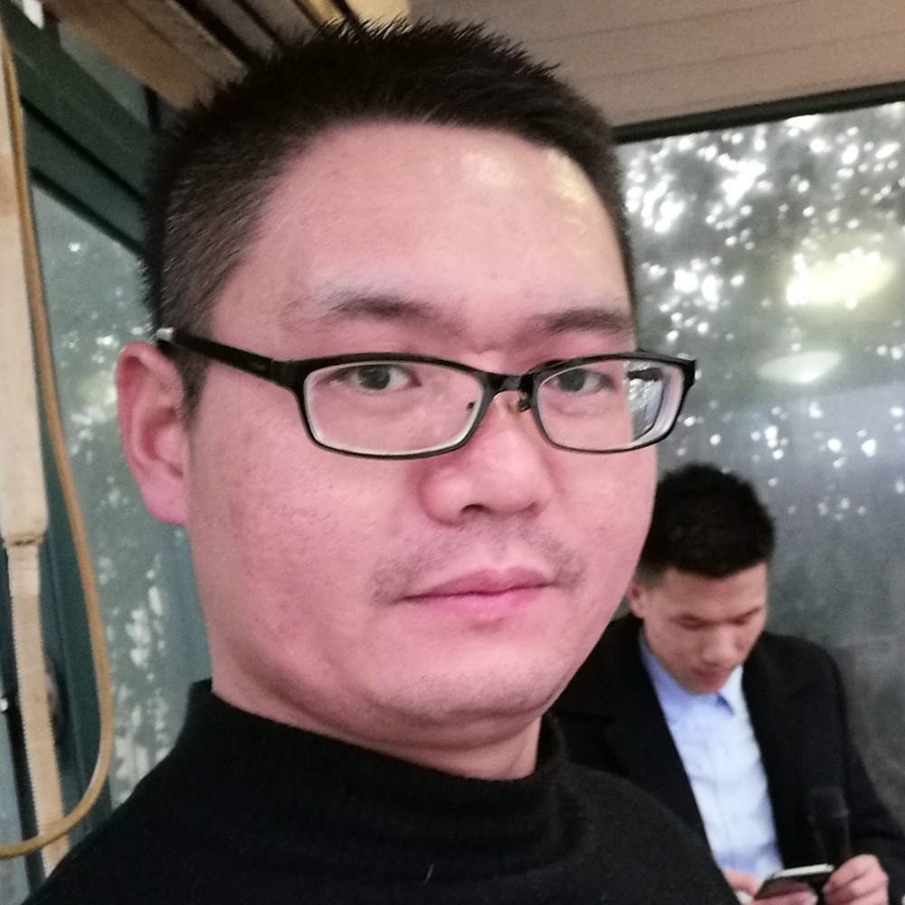 于盾的照片