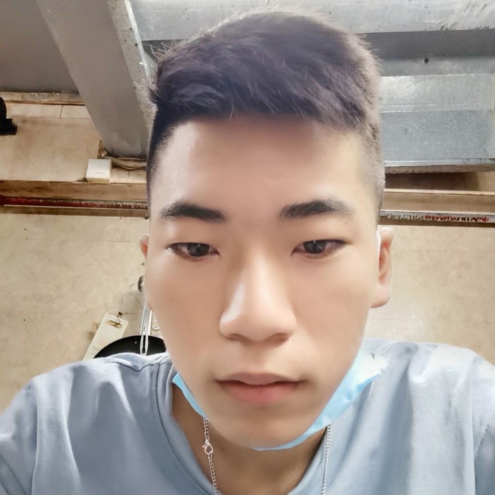 俏皮蹁跹睫毛膏的照片