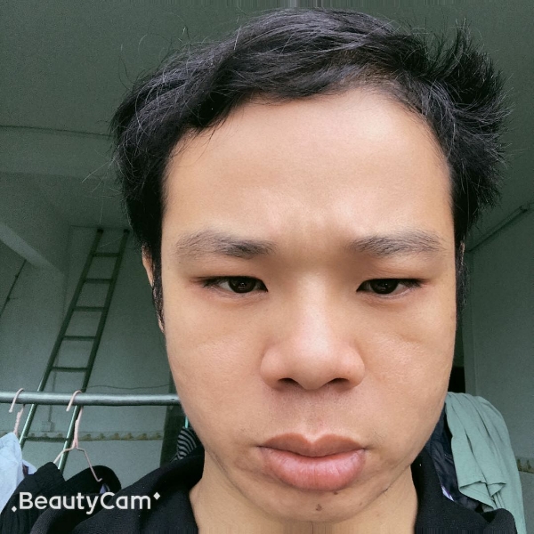 小懒猪深拥朴素的照片