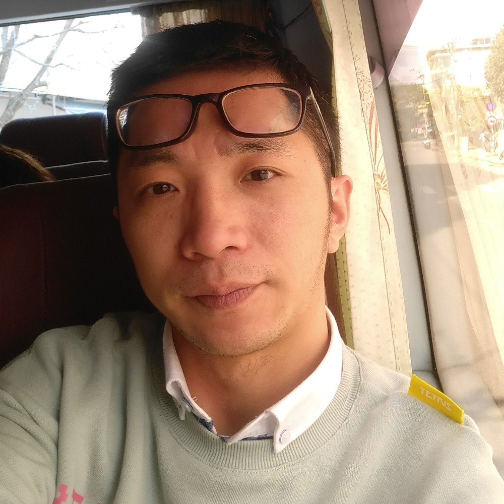 甜美向鸡翅的照片