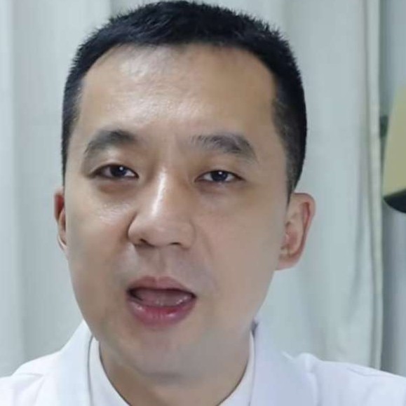 流年的拿红尘的照片