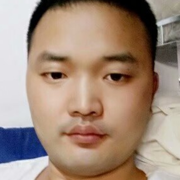 小兔子虚心的照片