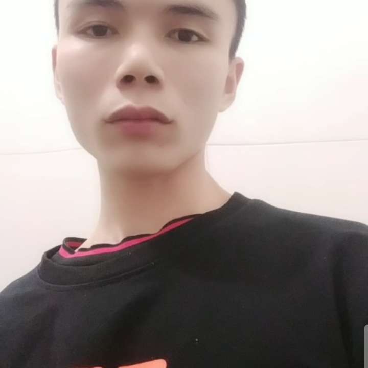 韦志行的照片