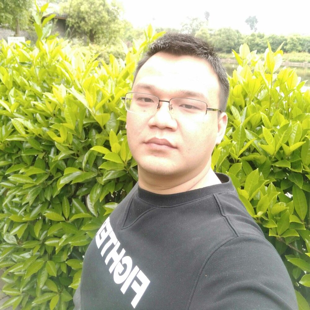 李强先生的照片