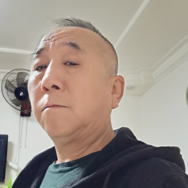 余溫保卫翩飞的照片